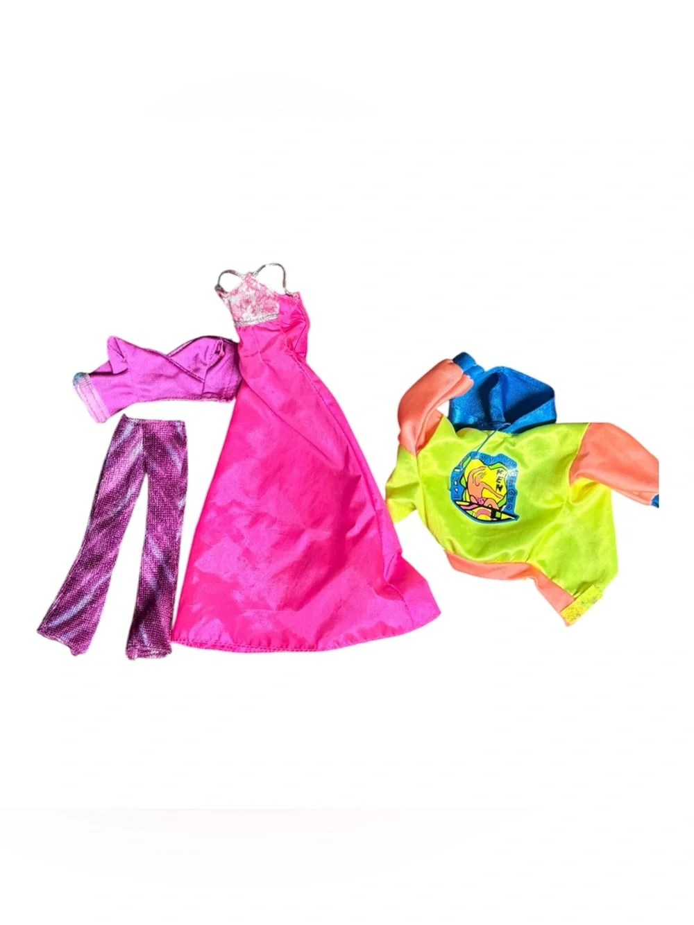 VINTAGE BARBIE CLOTHES BUNDLE